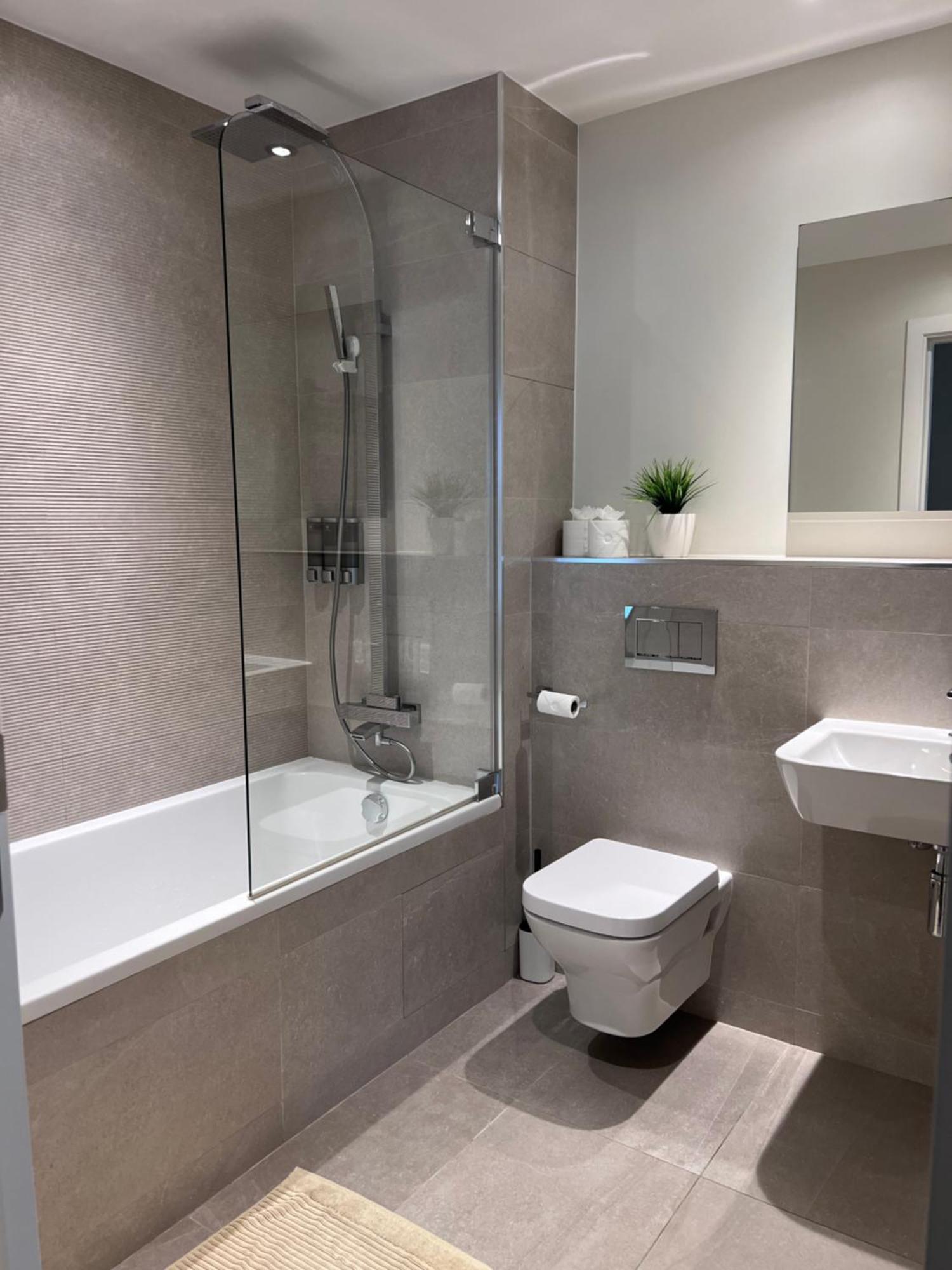 Deluxe 1-Bed Apartment In The City Centre Gibraltar Extérieur photo